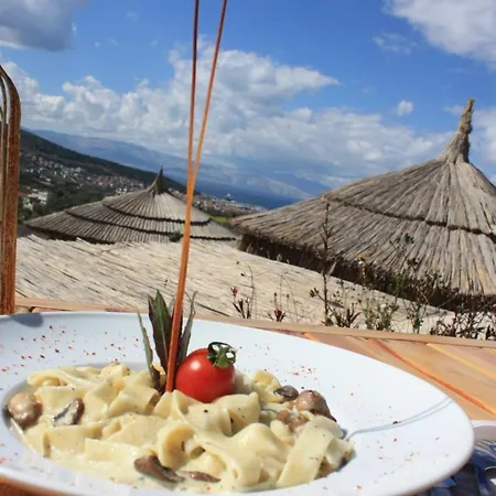 Tepe * Çeşme